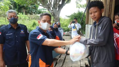 Peringati Satu Dekade, NasDem Sulteng Bagikan Sembako Ke Yatim Piatu