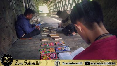 Kolaborasi Gerakan Literasi TBM To Laudje dan Sabua Mombasa Gelar Lapak Baca di Jembatan Belanda