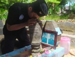 Tepat Hari Pahlawan Nasional Keluarga Lakukan Doa Arwah di Makam Poisi Wasito