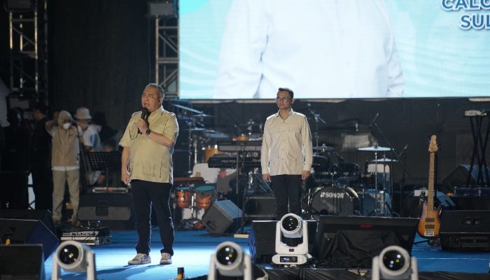 Ahmad Ali Kenakan Kemeja Krem Sebagai Bentuk Penghormatan kepada Probowo Subianto