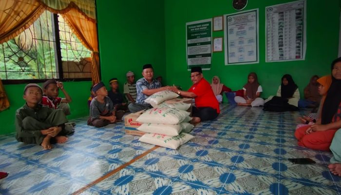 Rangkaian Haul Bung Karno, Anggota DPR RI Beri Bantuan Sembako ke Panti Asuhan Parigi