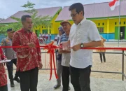 Bupati Parimo Resmikan Sekolah Penerima Program Revitalisasi