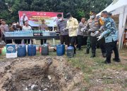Tekan Peredaran Miras, Polres Parimo Musnahkan Ratusan Liter Minuman Beralkohol