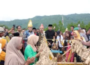 Bupati Parimo Dukung Pelestarian dan Pembangunan Rumah Adat Olongian Tialo di Kecamatan Tomini