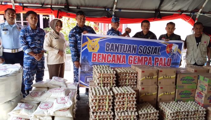TNI AU Mutiara Palu Salurkan Bantuan Logistik untuk Korban Gempa di Parigi Moutong