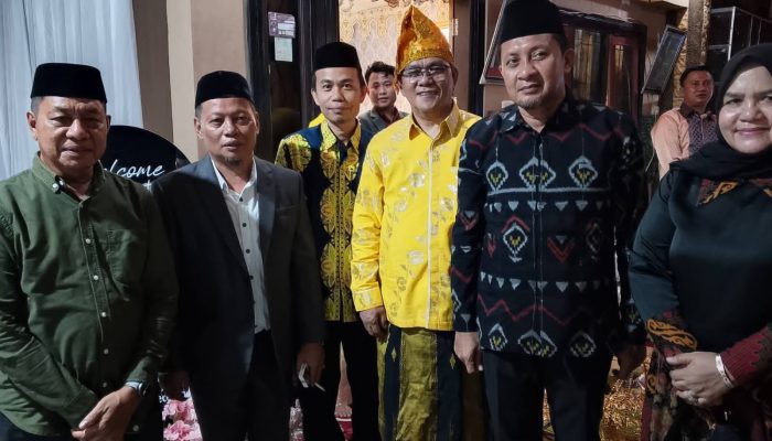 Ratusan Rombongan Touna Antar Ikhsan Khitbah Putri ISL di Parigi