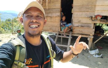 Menapak Terjal Daerah Terpencil Demi Data Negeri
